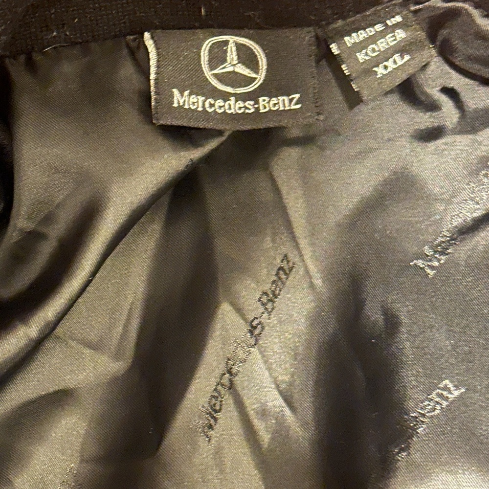 Mercedes Benz AMG Performance Jacket - Picture 10 of 10